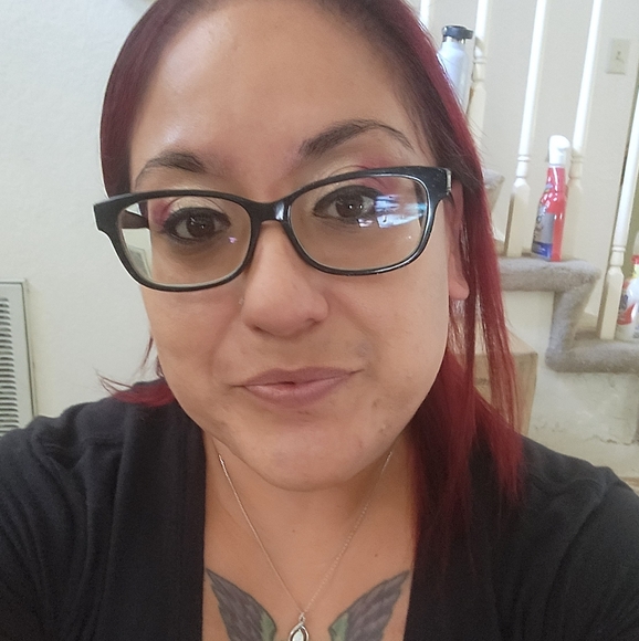 Meet your Posher, Felicia - Picture 1 of 1